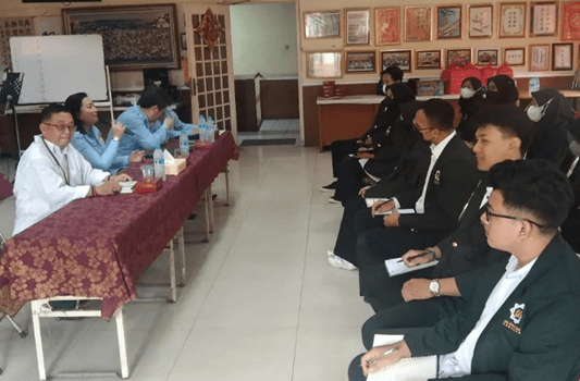 Sambutan Law Firm Advokat Bangsa Indonesia Kepada Mahasiswa HES FSH UINSA