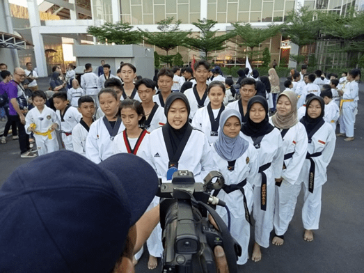 Pelatih Taekwondo yaitu Imatus Sholicha Diliput oleh TVRI Jawa Timur