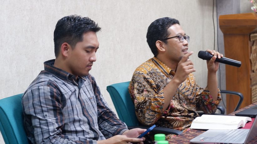 Fiqhuna Dekolonisasi Hukum Islam